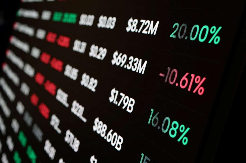 油價飆升壓抑降息預期，AI熱潮推動亞股與晶片股創高