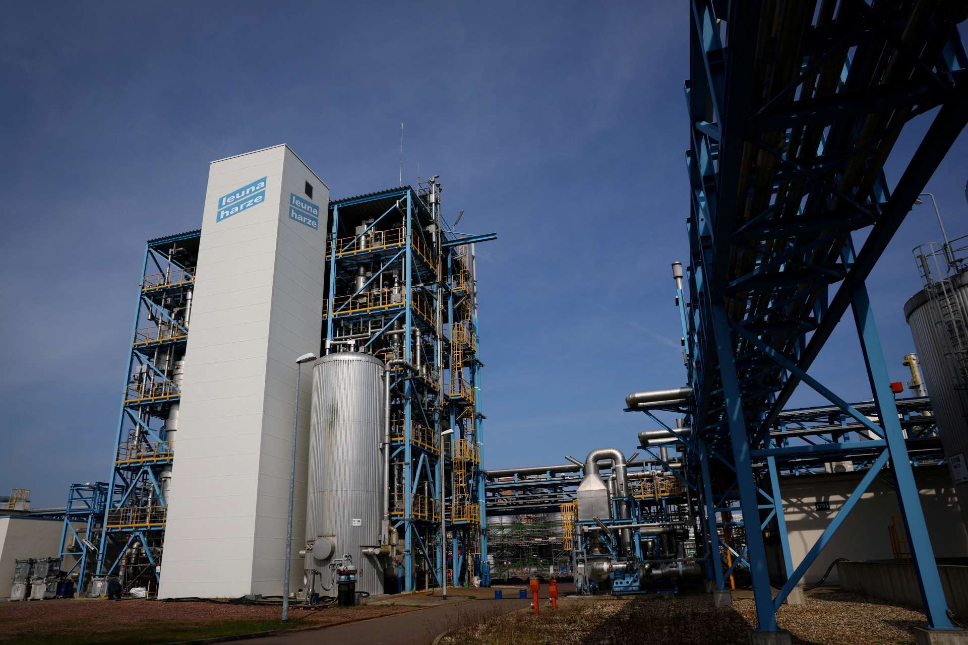 【原物料】油價衝破100美元、黃金上看5,400美元，市場仍受地緣政治牽動