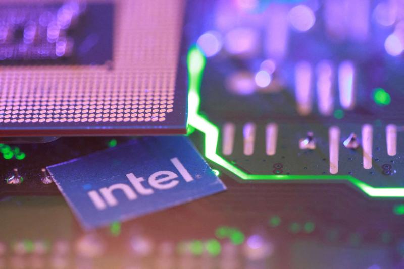 Intel先進封裝技術EMIB良率傳達90%　市場關注Google TPU訂單變化