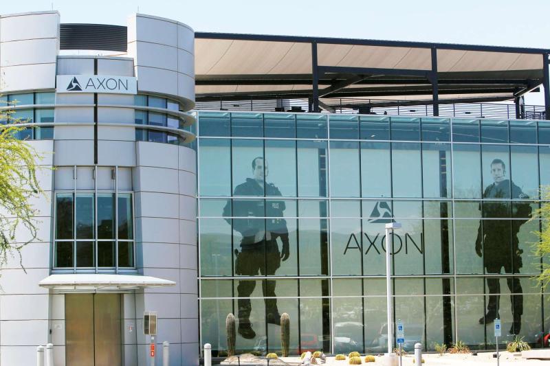 AI正進入警務與城市安全　Axon訂單飆升至143億美元