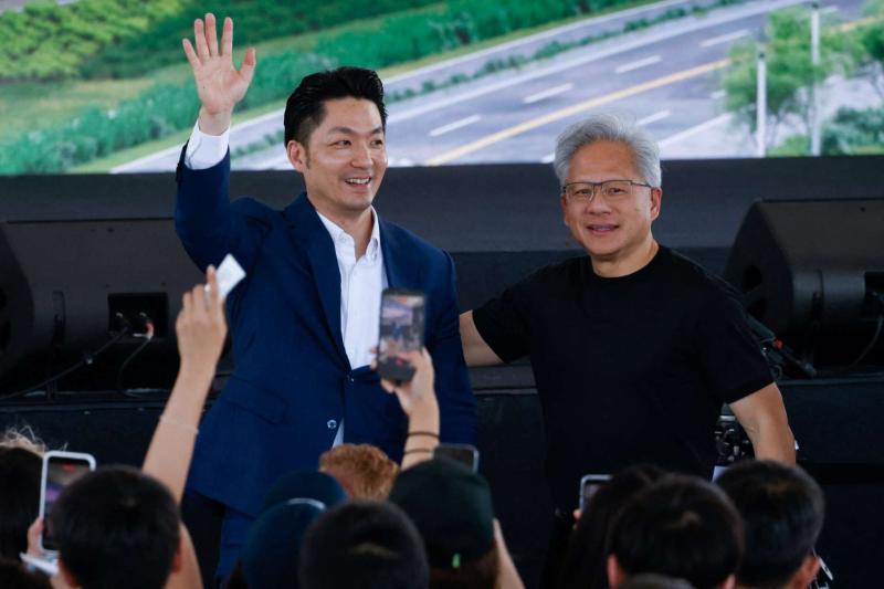 黃仁勳喊話：輝達每年砸1500億美元投資台灣　稱台灣是AI革命核心