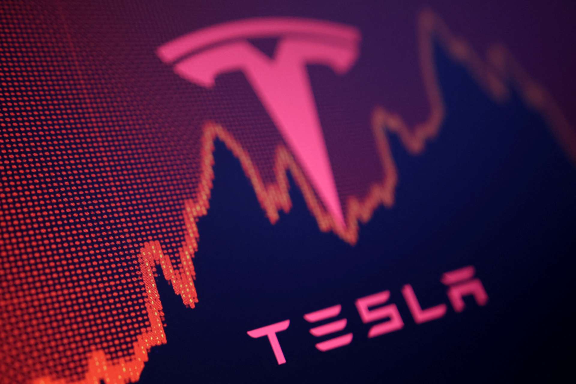 SpaceX IPO倒數引發資金挪移疑慮 特斯拉股價本周劇烈震盪