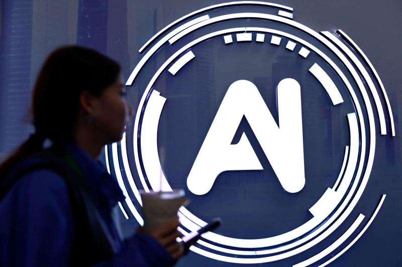 愈常使用AI的人愈焦慮？路透調查：過半美國人擔心工作遭取代