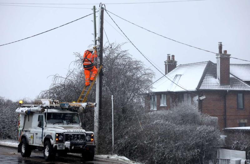 英國電網升級投資加速　英國國家電網啟動12億英鎊輸電線路更新計畫