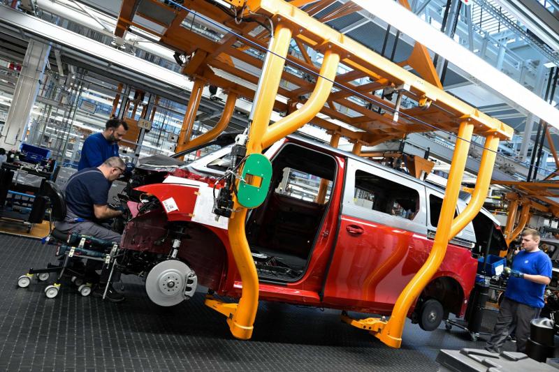 福斯Volkswagen(VOWG-DE)關閉德國4座工廠為何這麼難？《福斯法》賦予工會與政府否決權成最大阻力