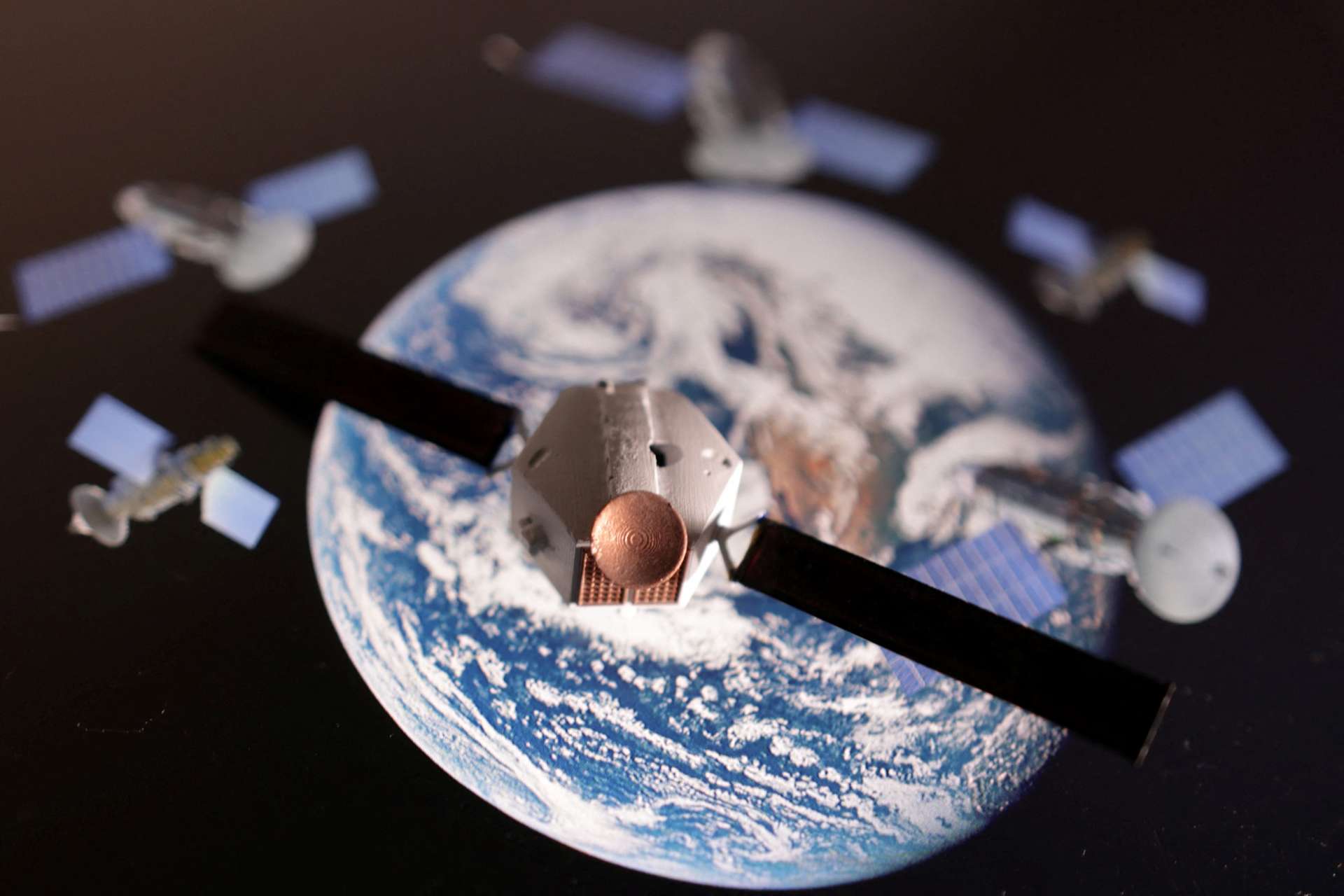 阿聯酋發射首顆導航技術驗證衛星LEONAV-1　布局低軌衛星導航系統