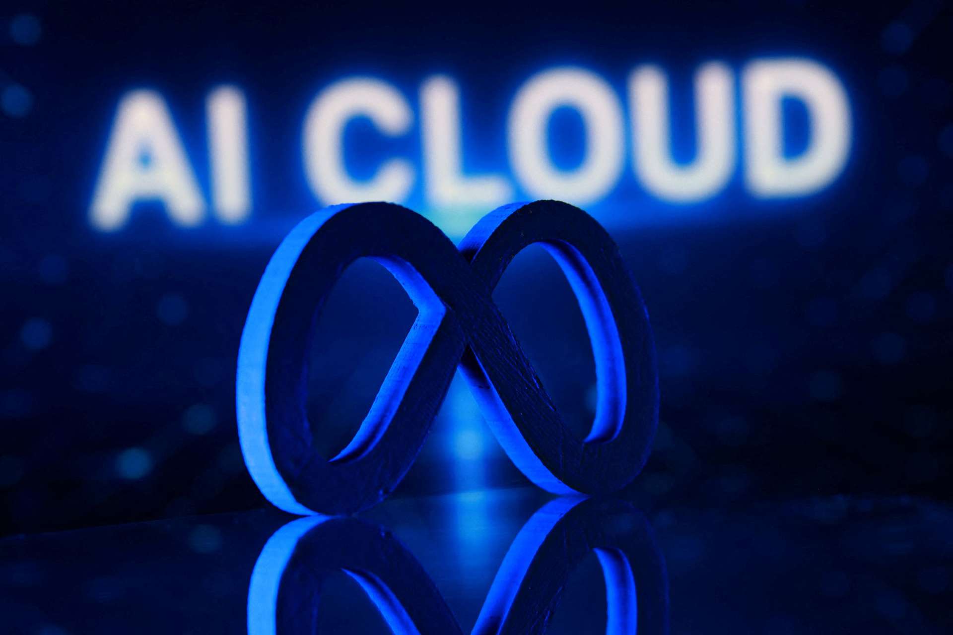 Meta自由現金流暴跌91%！AI支出翻倍、盤後股價重挫10%
