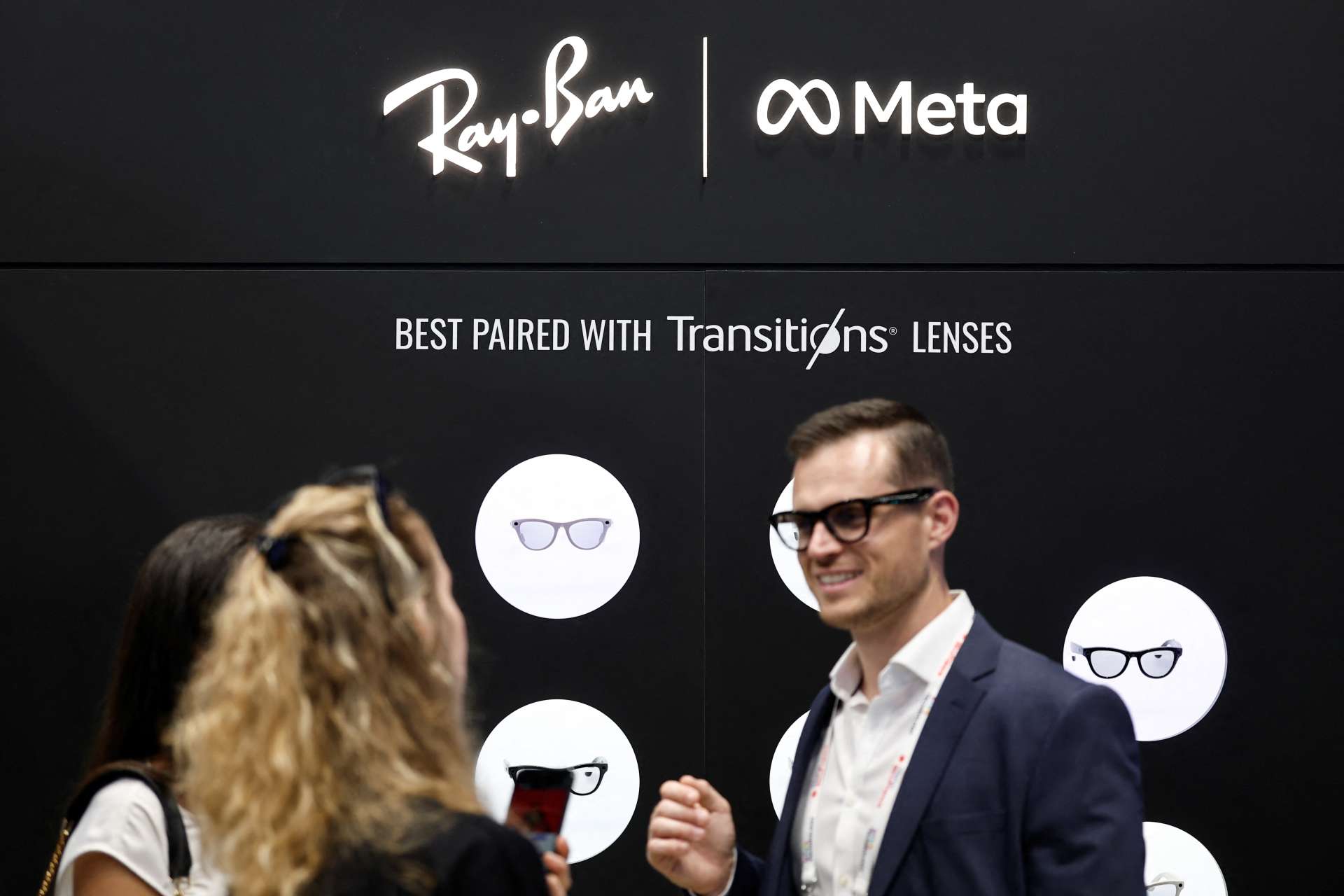 智慧眼鏡普及遇隱私考驗，Meta、Ray-Ban面臨社會接受度挑戰