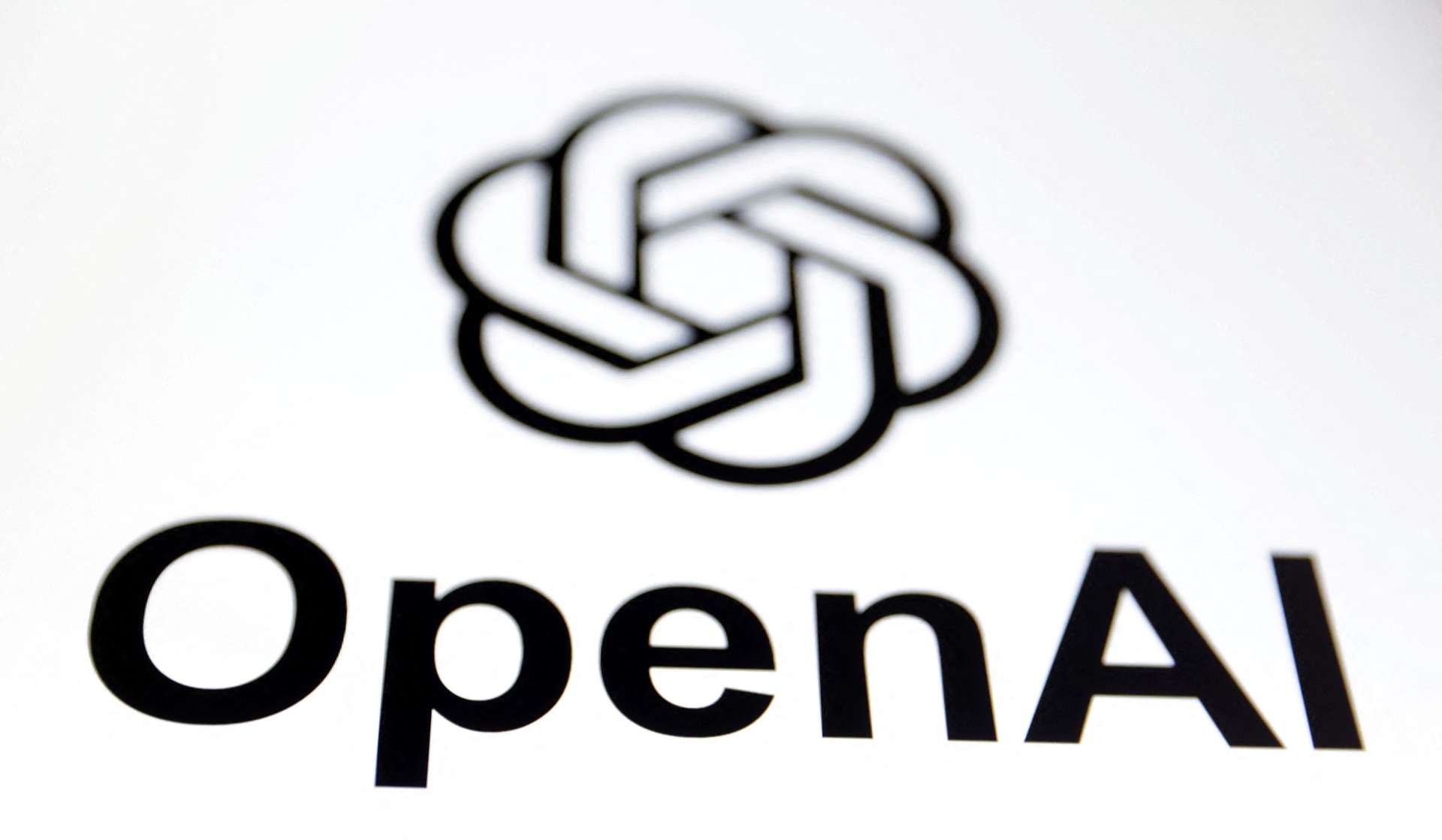 OpenAI取得SB Energy價值55億美元認股權證，AI算力競爭延伸至電力基建