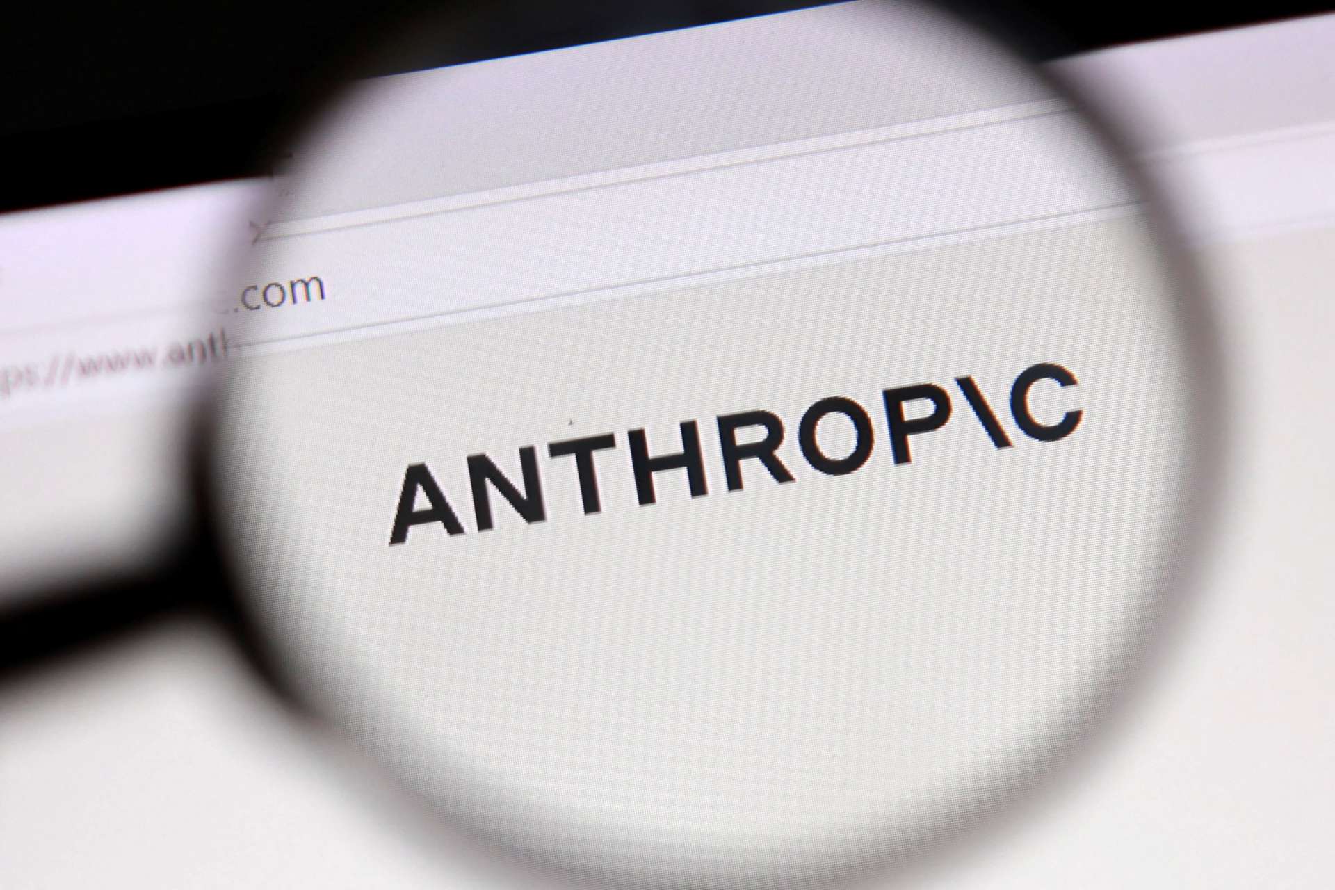 Anthropic推企業AI安全防護　AI Agent安全治理成新戰場