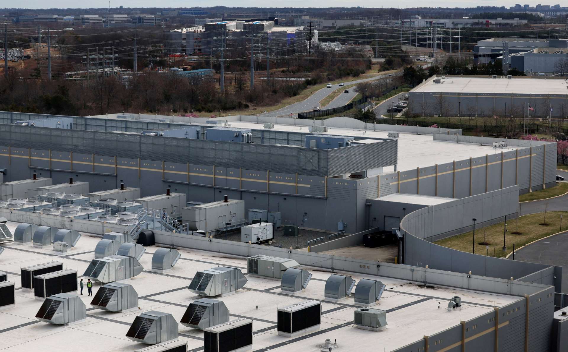 Data Center 電力供需追蹤｜2GW現場供電設備案浮現，Behind-the-Meter開始從規畫走向設備端