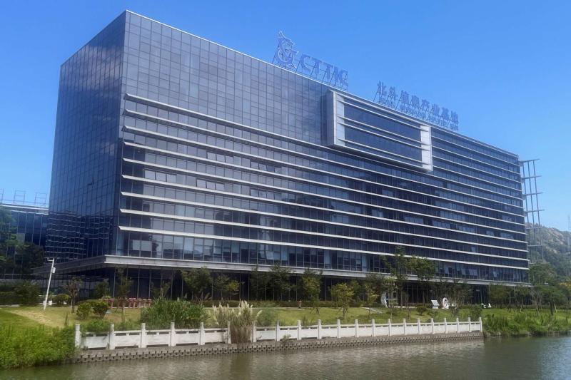 中國AI資料中心加速擴建，低電價與建設速度具優勢，先進晶片供應仍是瓶頸