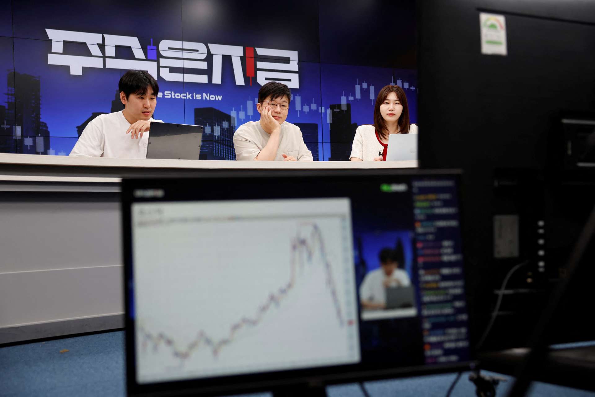 AI投資回報疑慮升溫　韓股重挫3.7%，三星與SK海力士跌逾4%
