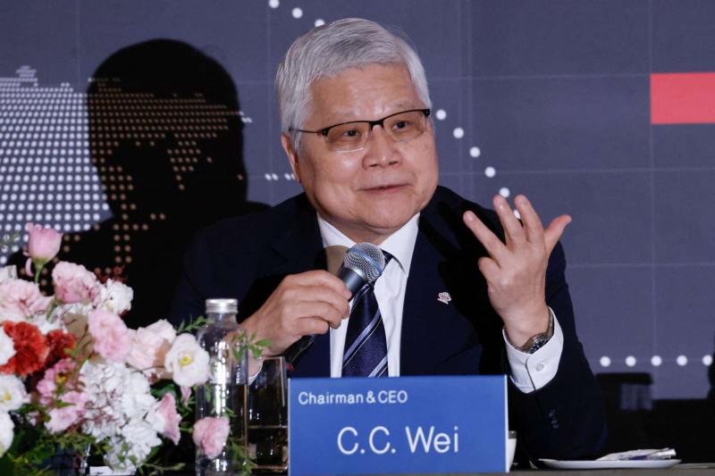 台積電上修全年營收成長至44%，為何對2027年仍保持審慎？