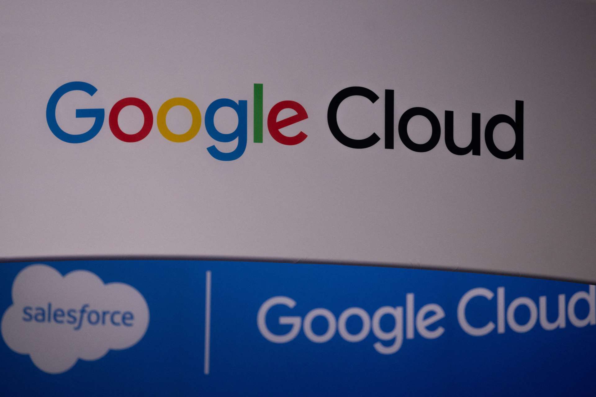 Google雲端營收翻倍仍難救財報！Alphabet現金流失血90.7億美元，盤後跌逾10%