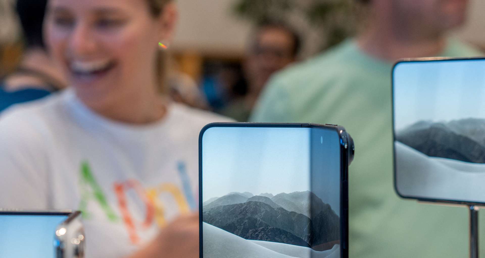iPhone Duo交期排到明年1月！蘋果傳追加訂單三成，出貨能否上修看供應瓶頸