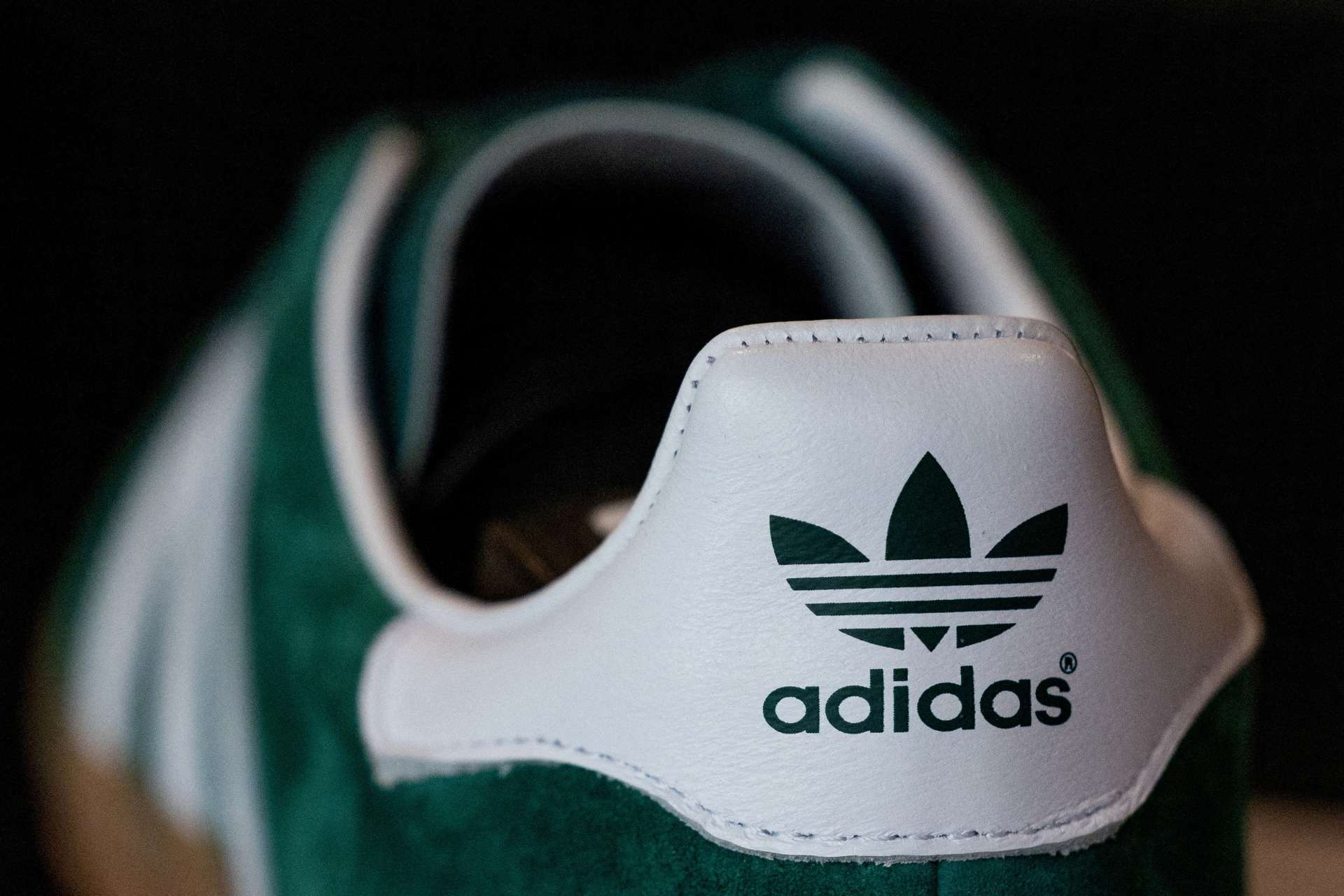 adidas財報解讀｜服飾撐起成長 台灣鞋廠訂單待觀察