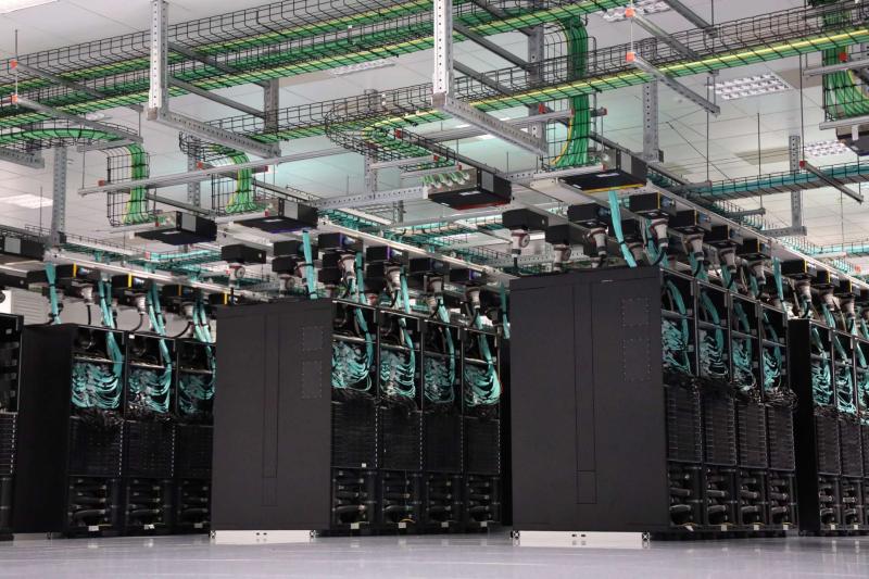資本支出愈上修，反而透露 AI 建設開始進入不同的投資周期？