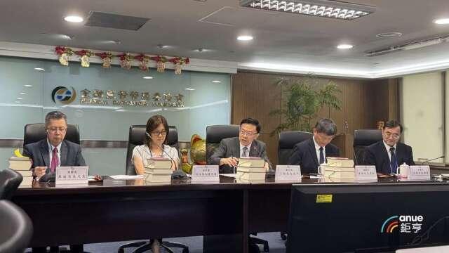 金管會點頭！首批7銀行獲准採IRB法Q4生效 釋放長期配息彈性