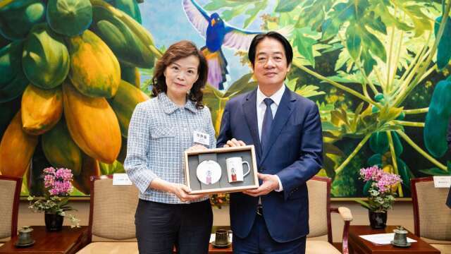 賴清德表揚生技金質獎 東洋總經理侯靜蘭籲：公私協力打造新護國神山
