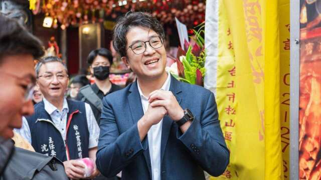 蔡康永現身沈伯洋競總成立大會 共軍帳號「鈞正平」表態！
