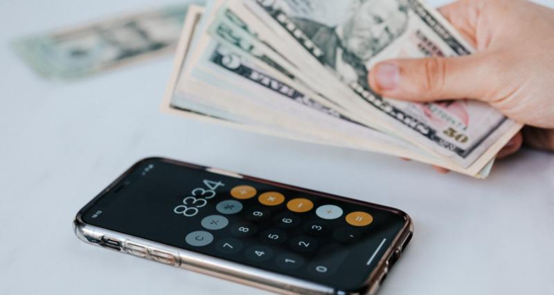 剩餘的獲利，發放股利及投資