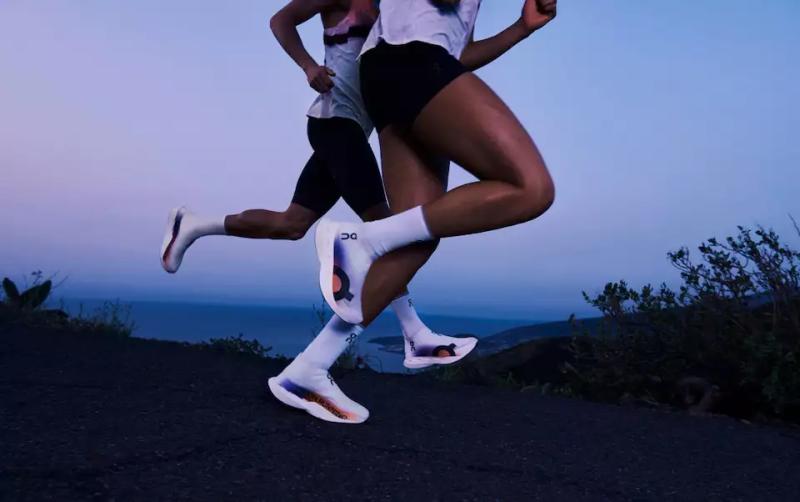 巴黎奧運的新寵：機器人打造的超輕量跑鞋