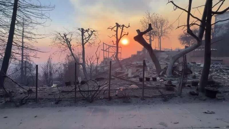 加州洛杉磯野火肆虐：數千家庭家園化為灰燼