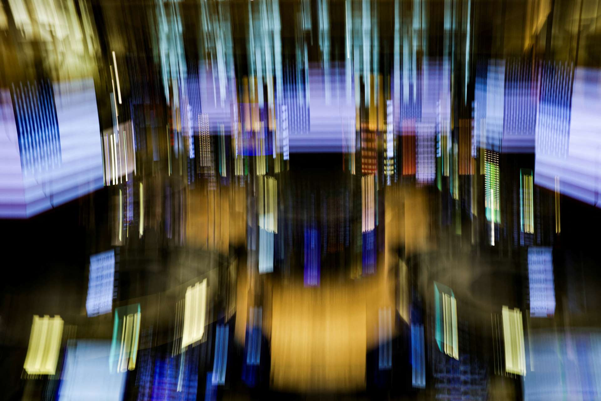 全球市場承壓：聯準會降息疑慮升溫、川普宣布新關稅