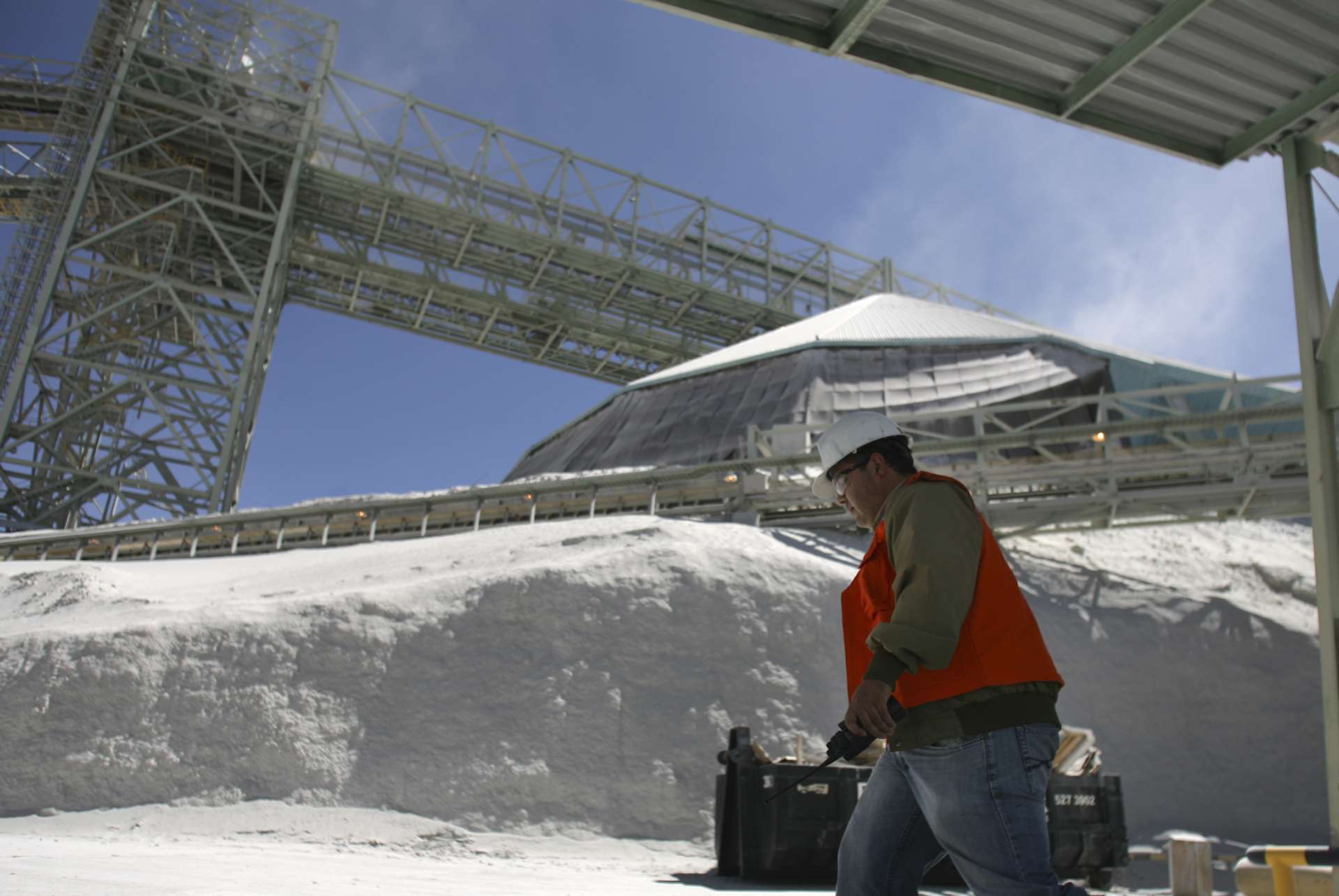 銅價上揚！印尼與智利供應受阻撐盤　美元強勢壓抑漲幅
