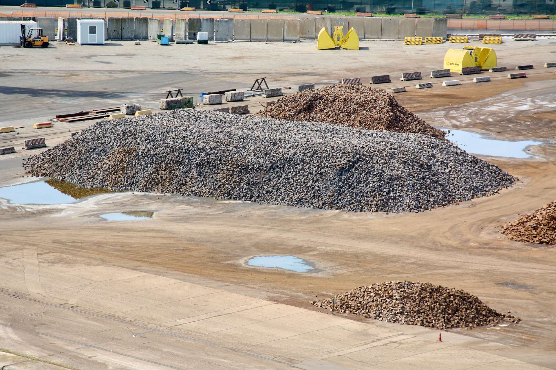 快訊｜中國升級稀土禁令 首次明文限制出口至軍工與晶片業