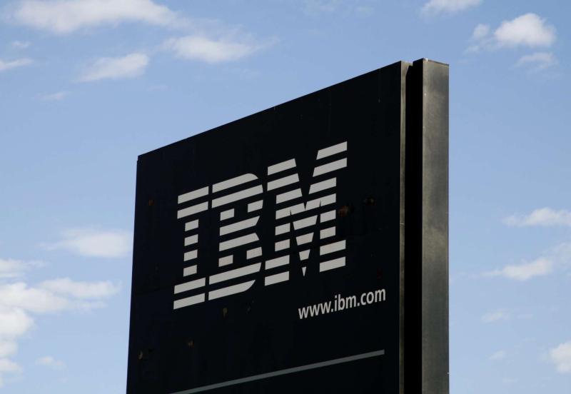 藍色巨人甦醒｜IBM創歷史新高！與Anthropic結盟推動生成式AI企業應用，股價年漲逾三成
