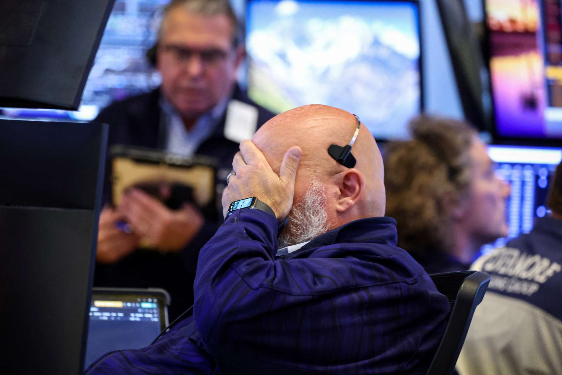 川普「關稅核彈」引爆華爾街！美股暴跌逾3%，科技股血流成河