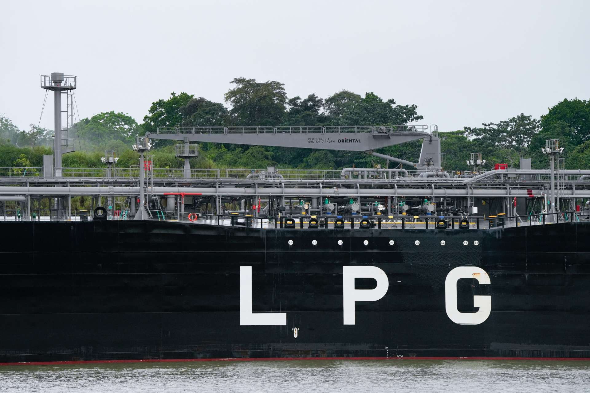 中美港口戰開打！中國10月14日起對美船徵收港口費，涉百艘船、影響遍及全球航運