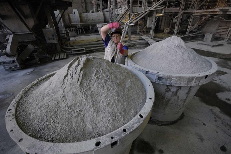 一次看懂全球鎢市場：中國供應主導、AI與新能源車推升高附加價值應用需求