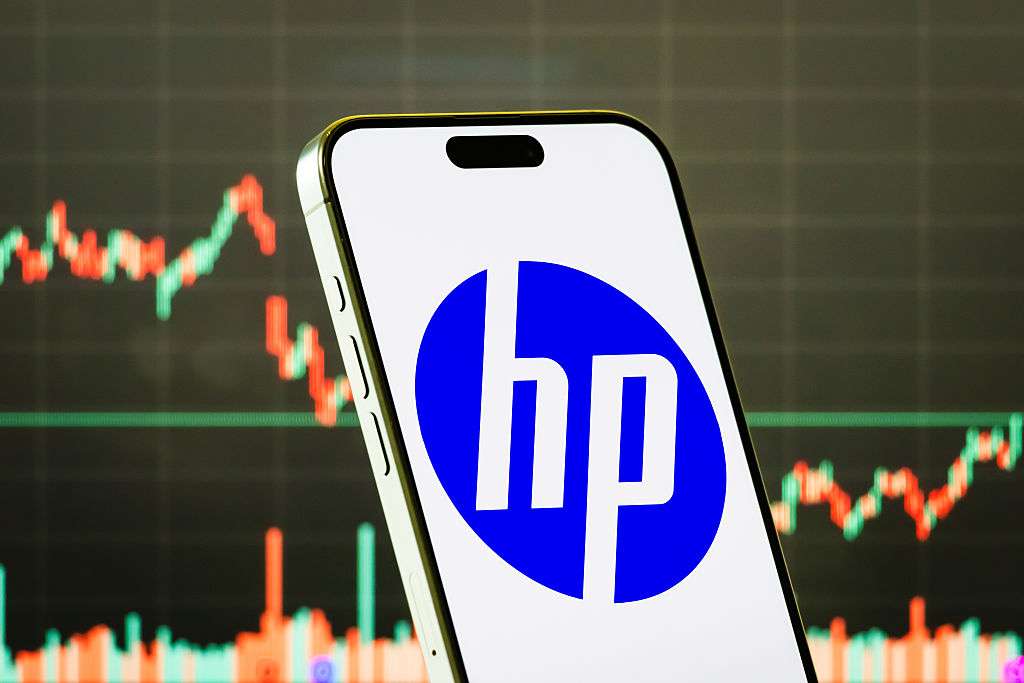 惠普(HPQ)財務長：AI PC 出貨佔比已逾 30%，明年挑戰 50% 大關！高毛利新品成獲利引擎