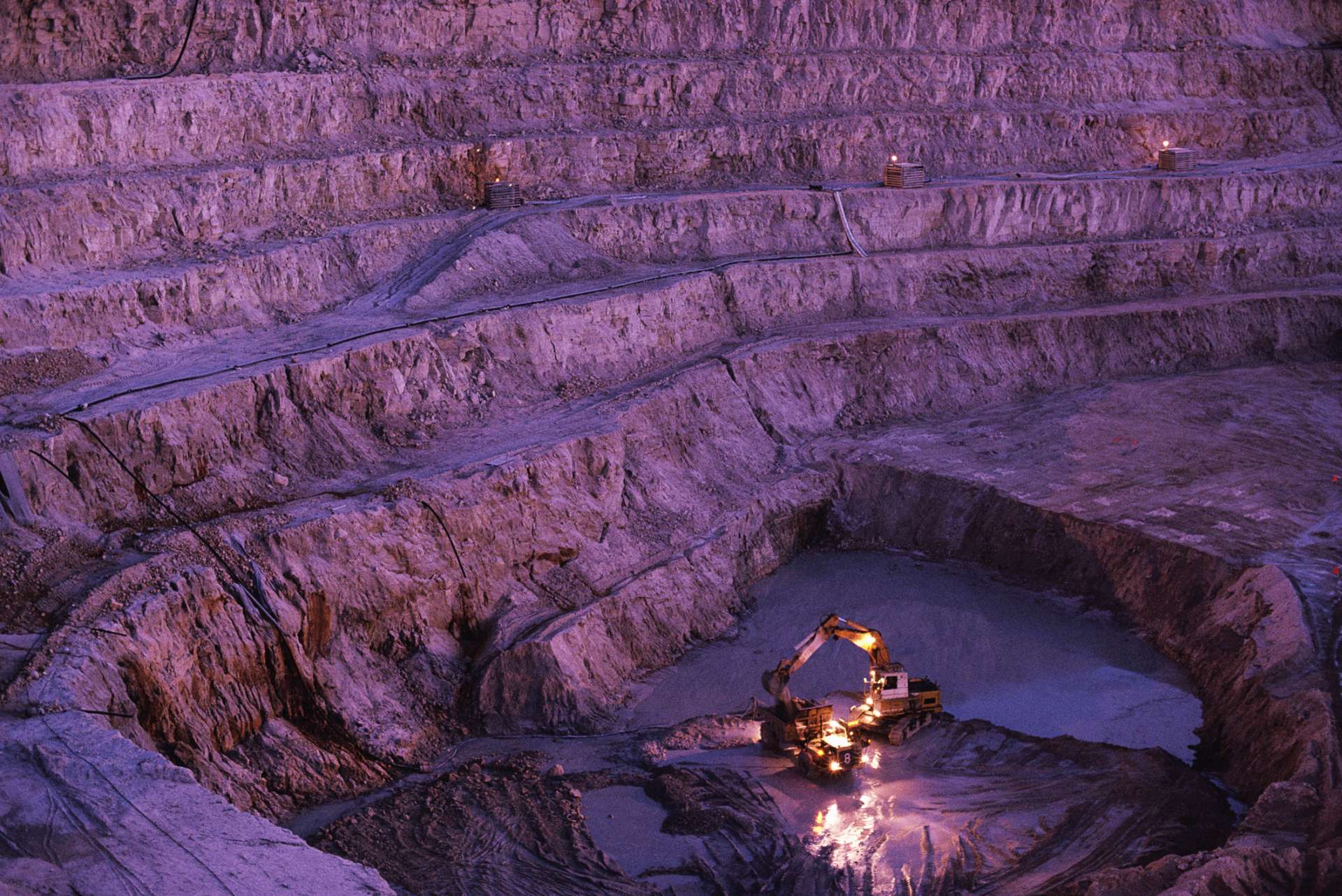 銅鋁錫為何都在漲？三大金屬全球緊缺的真相與下一步行情