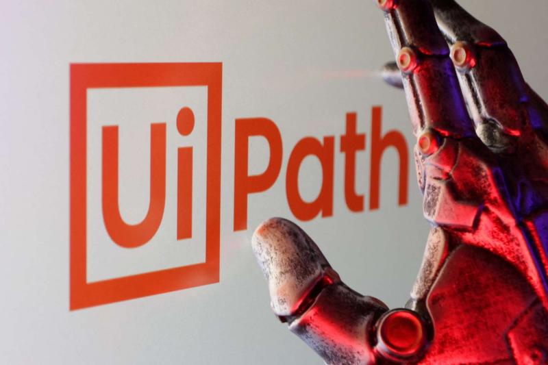 UiPath 第三季轉虧為盈、營收超越預期，盤後股價走高