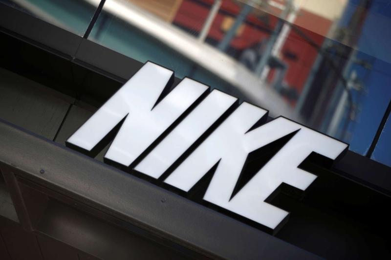 Nike預測營收下滑 股價盤前重挫逾10%