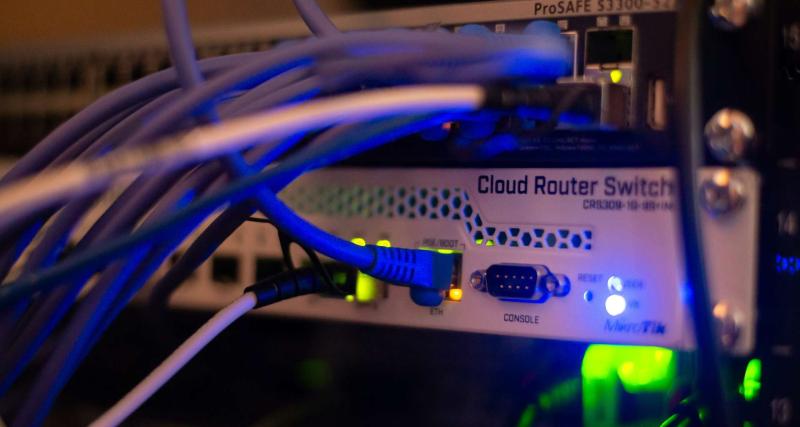 穩懋在漲什麼？超級循環要來了？