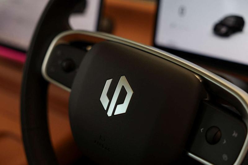 零跑汽車發表新款純電MPV D99　強攻家庭用車市場補齊產品布局