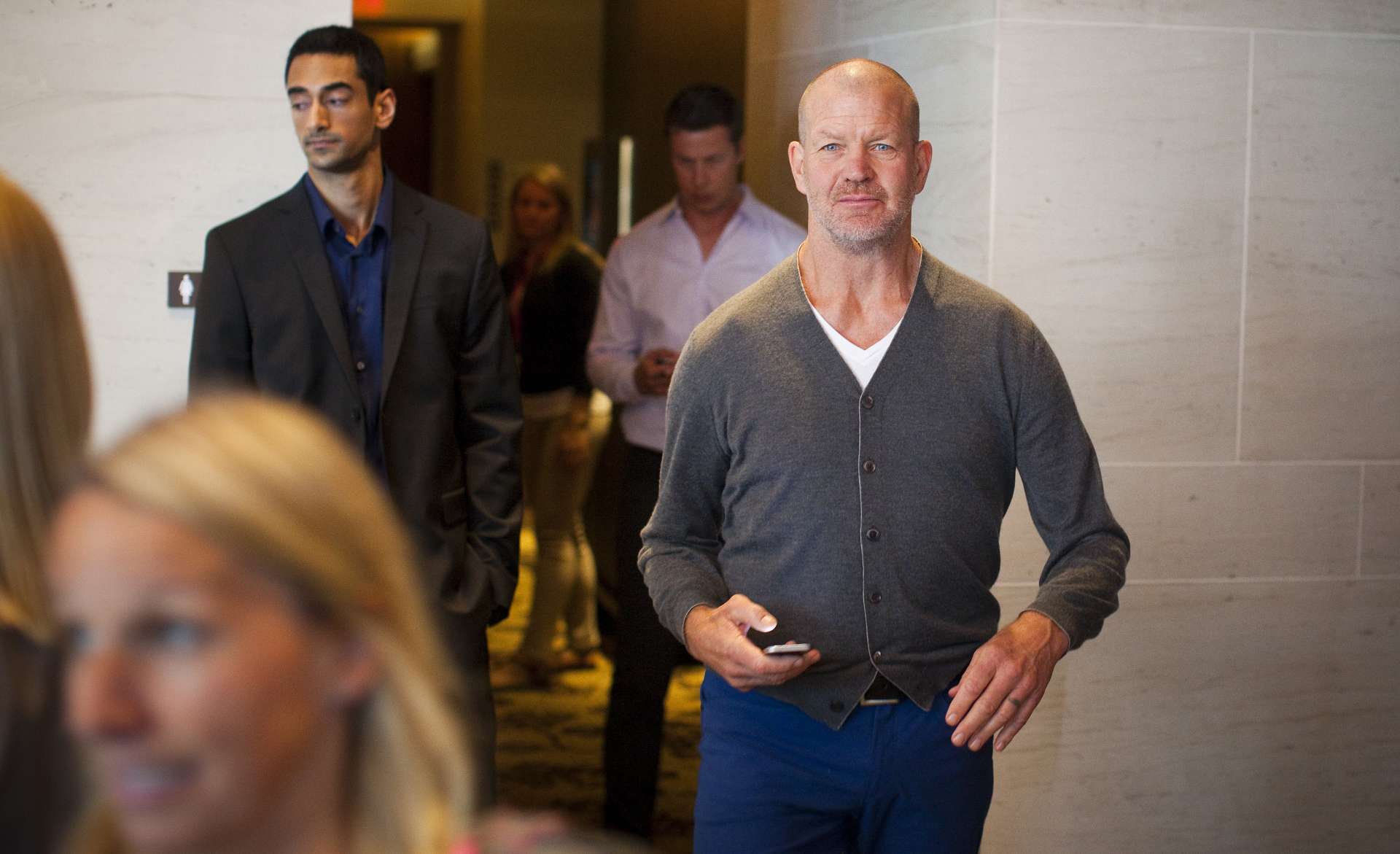 瑜伽褲教父出手！Lululemon創辦人發動董事會改組　提名3人欲奪回主導權