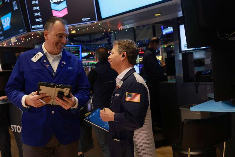 美股2026可望開紅盤　投資人風險胃納量回升、三大期指全面上揚