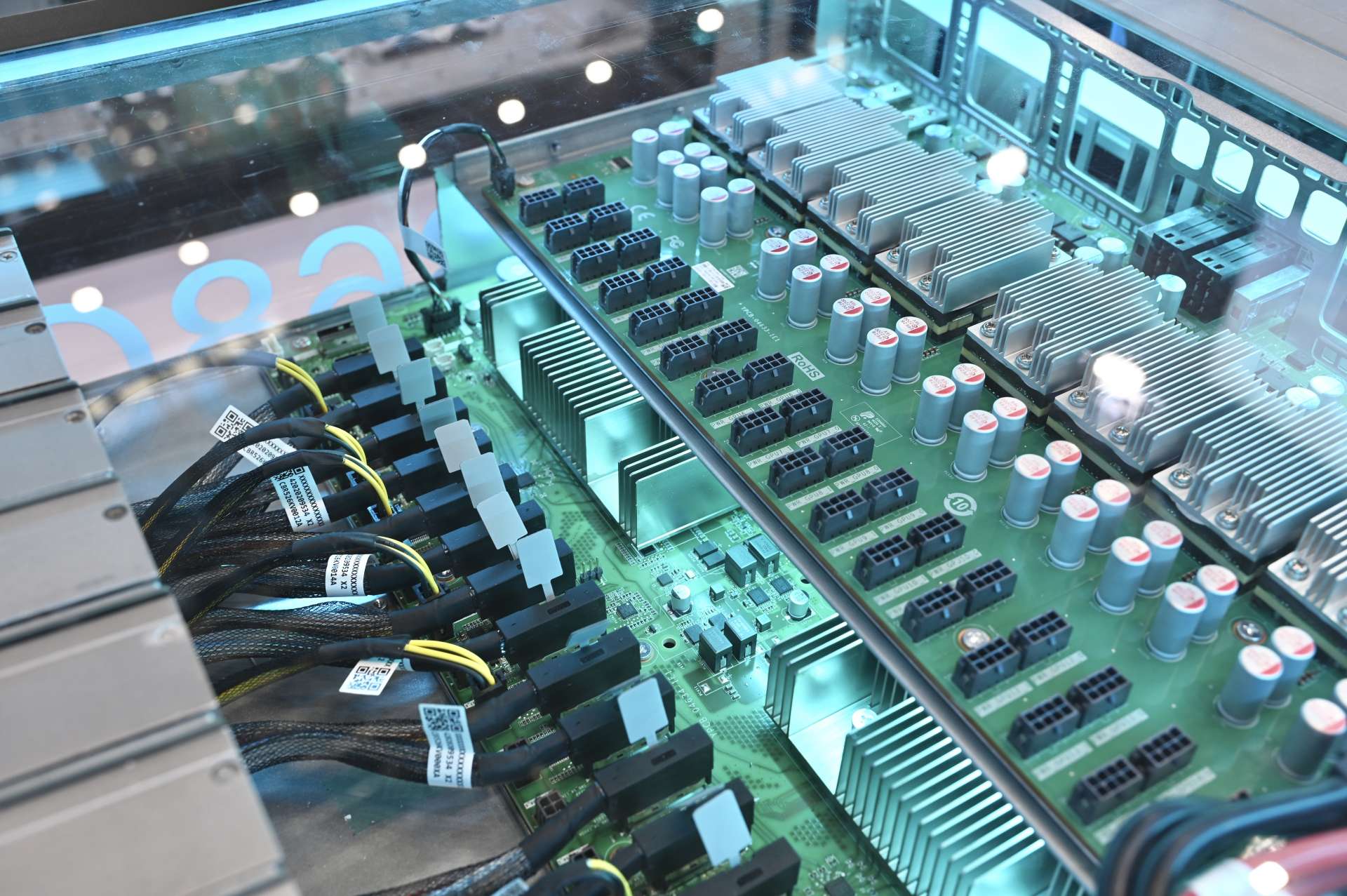 華為分拆公司「xFusion超聚變」啟動上市輔導　搭上中國 AI 投資熱潮