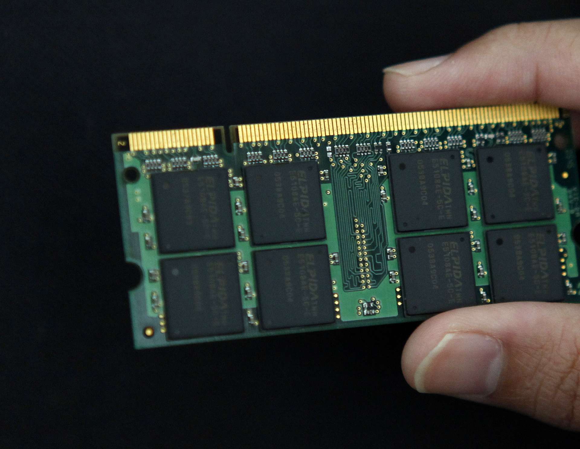 TrendForce：AI 伺服器需求推升　DRAM、NAND Flash 價格 2026 年初續飆