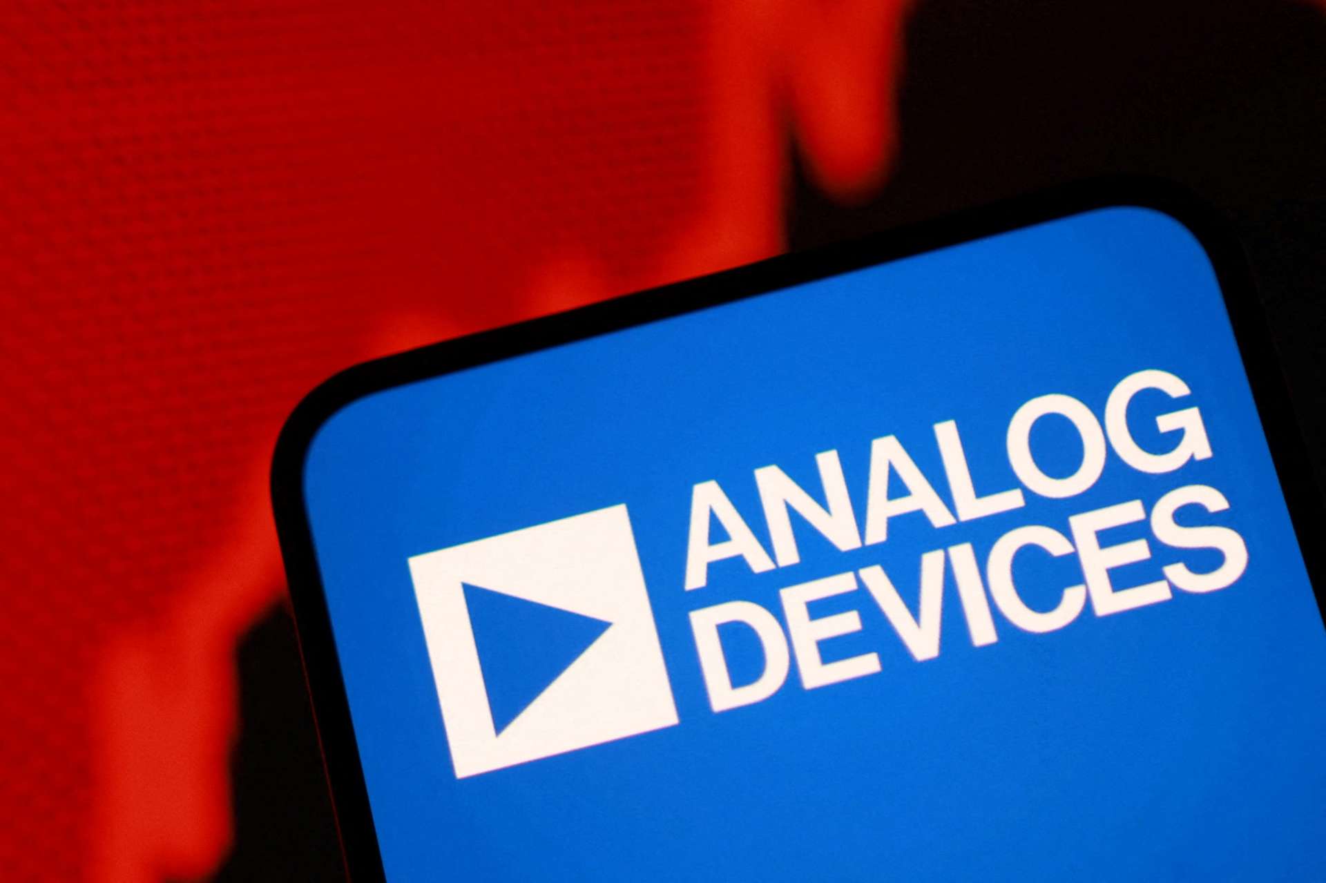 德國海拉HELLA與ADI合作擴大車電佈局　2028年導入高階車款