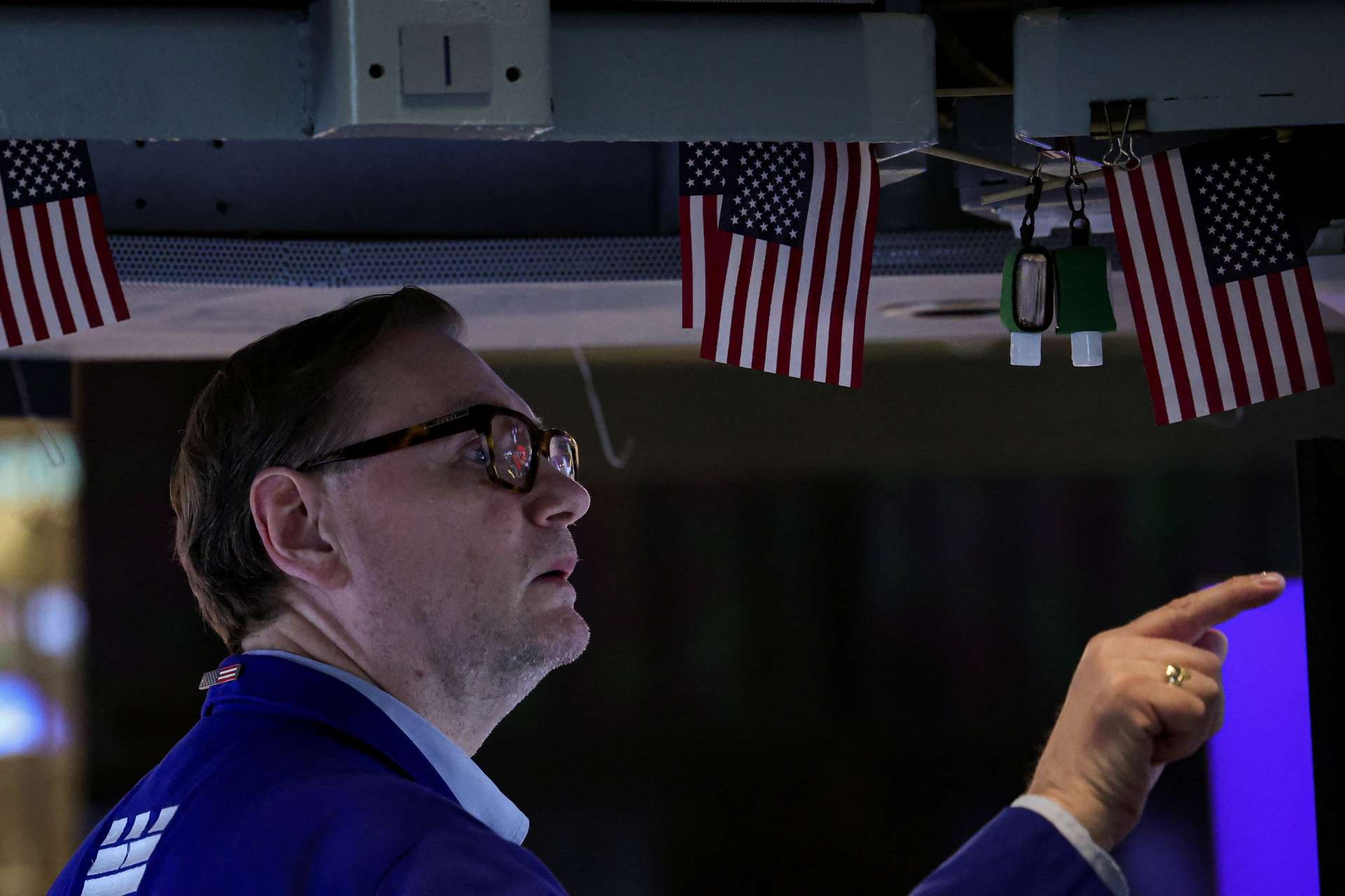 AI取代疑慮與關稅變數夾擊 美股重挫 道瓊跌1.66%