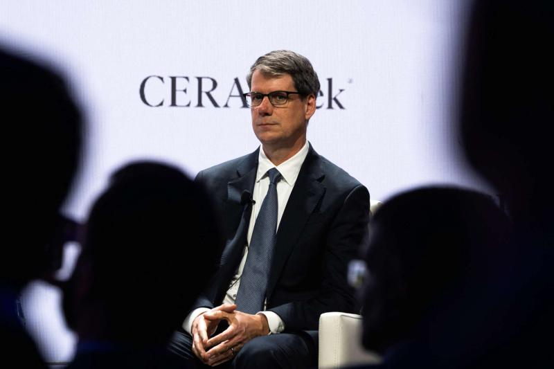 油價突破100美元　供應中斷風險升高、能源市場進入緊張狀態