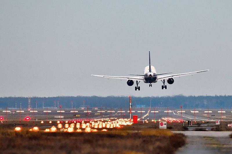 全球航空客運需求續強，2月總旅運量年增率6.1%