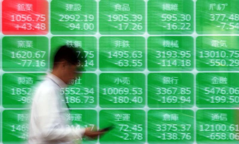 川普揚言持續打擊伊朗　全球股市重挫、油價衝破100美元